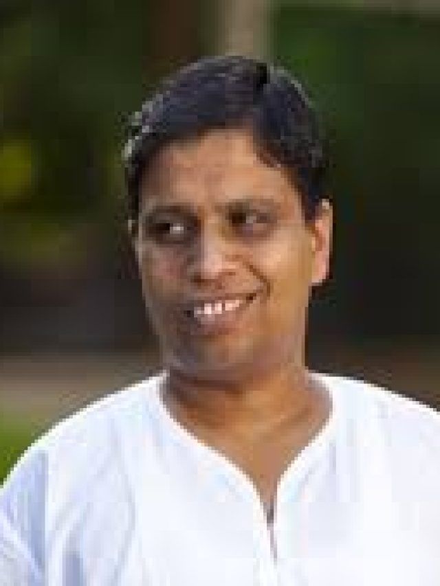 आचार्य बालकृष्ण ने बताया पपीता खाने से खत्म हो जाएगी ये दिक्कत, रोज बस इस तरह खा लें