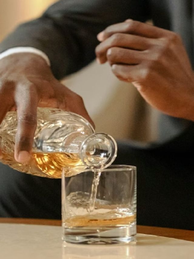 शराब के साथ चखने में ना रखें ये 3 फूड, डॉक्टर ने बताया सेहत को पहुंचेगा गंभीर नुकसान