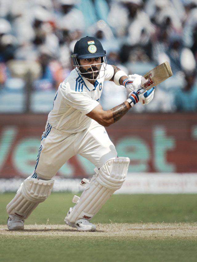 कोहली को लेकर पुणे में भिड़ गए फैन्स, पुलिस ने किया बीच-बचाव, VIDEO