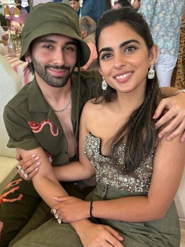 'हैप्पी बर्थडे फाइनल बॉस'... Orry ने ईशा अंबानी को किया बर्थडे विश, मैचिंग आउटफिट्स में दिए पोज