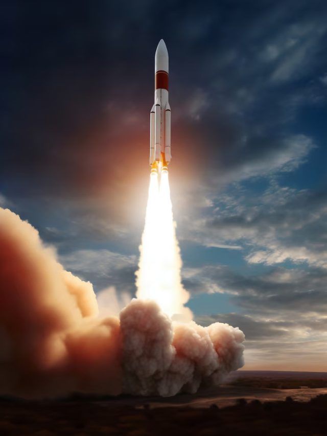 मिसाइल के अंदर क्या होता है, बारूद के साथ घातक हथियार कहां रखा जाता है? देखिए