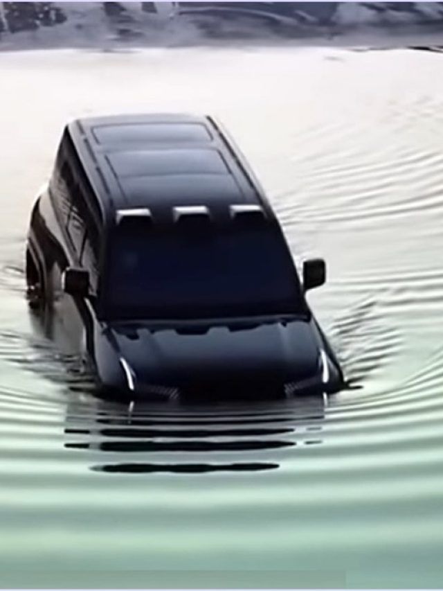 1000Km रेंज... 18 मिनट में चार्ज! पेश हुई पानी में तैरने वाली इलेक्ट्रिक SUV