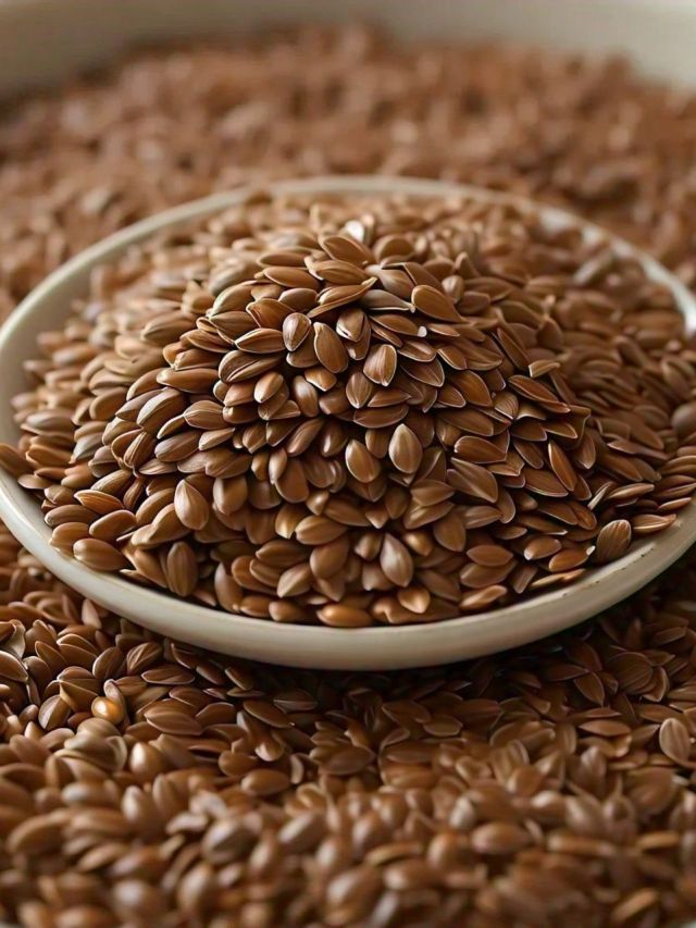 एक दिन में सिर्फ इतना ही खाएं अलसी के बीज, कम ही लोगों को पता होंगे इसके अचूक फायदे