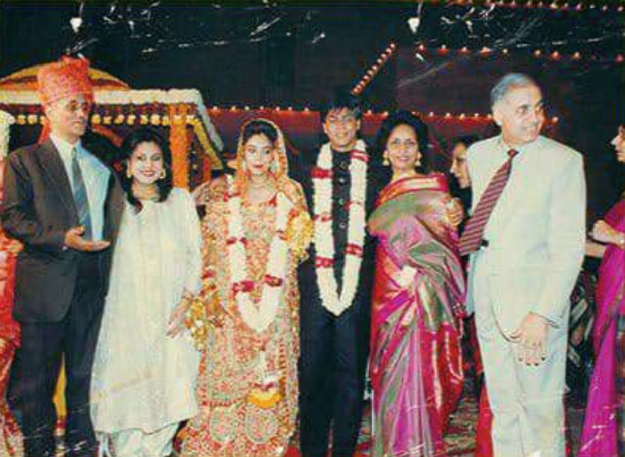 धर्म नहीं बदलूंगी', शाहरुख से शादी पर गौरी ने रखी थी शर्त, एक्टर से डरे ससुरालवाले - Gauri khan once said would not convert to islam after marriage with shahrukh khan parents