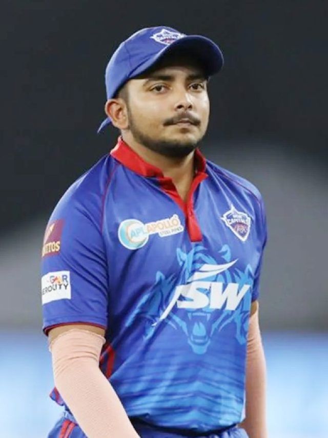 6,6,6,6... पृथ्वी शॉ ने बल्ले से मचाई तबाही, 26 गेंदों में खेल डाली ताबड़तोड़ पारी