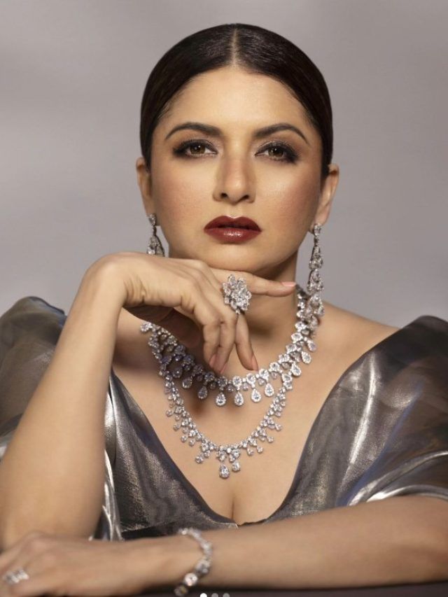 55 साल की भाग्यश्री ने बताए रोज सिंघाड़े खाने के फायदे, ऐसे खाने पर दिखेगी स्किन पर चमक