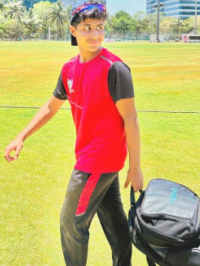 34 चौके, 2 छक्के... सहवाग के बेटे ने मचाया गदर, जड़ दिया दोहरा शतक