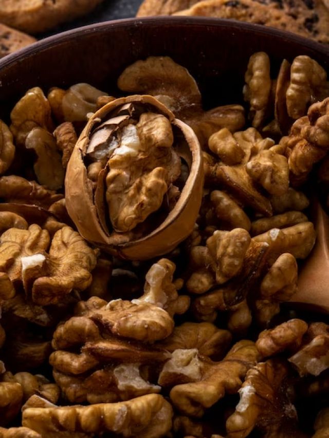 भिगोकर दोगुने ताकतवर हो जाते हैं ये 3 ड्राई फ्रूट, मिलते हैं कई जबरदस्त लाभ