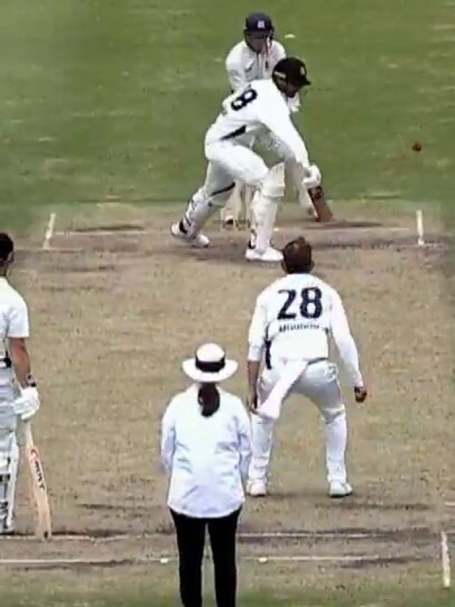 चोट से कराहता रहा और एक हाथ से बैटिंग, इस क्रिकेटर की बहादुरी को सलाम, VIDEO