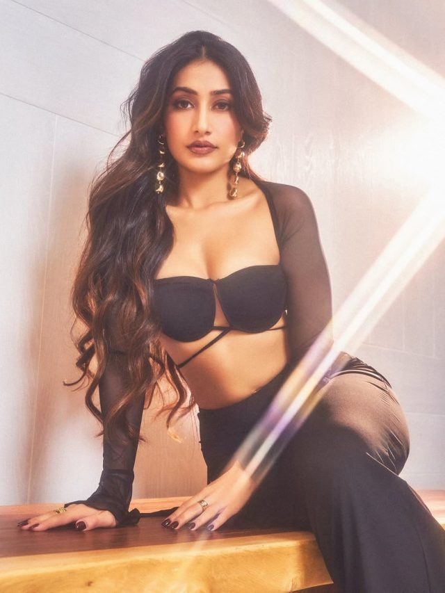 चहल की पत्नी धनश्री का ग्लैमरस अवतार... शेयर कीं PHOTOS