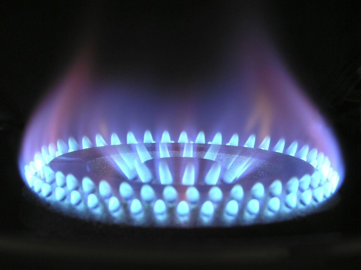 Gas Burner Yellow Flame: गैस की लौ नीली से पीली क्यों हो जाती है? कहीं बड़ी परेशानी का संकेत तो नहीं 4 gfbe2ea84f 1733365252ITG 1733365385400
