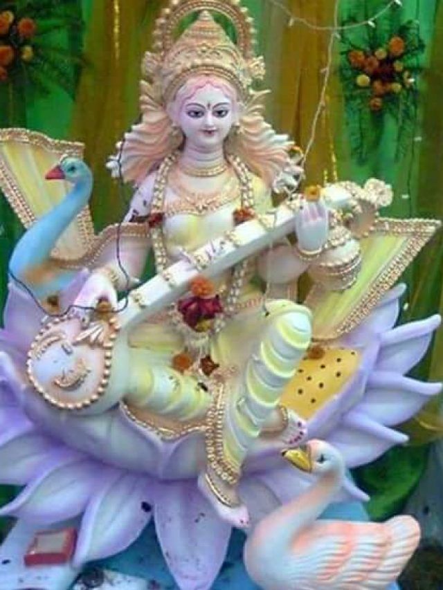 স্বরসতী নাকি সরস্বতী, কোন বানানটি ঠিক? বহু লোকই জানেন না