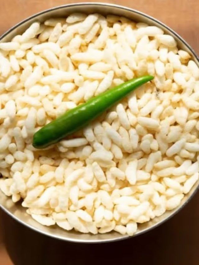 মুড়ির সঙ্গে কাঁচালঙ্কা কামড়ে খেলে এসব হয়, জেনে রাখুন