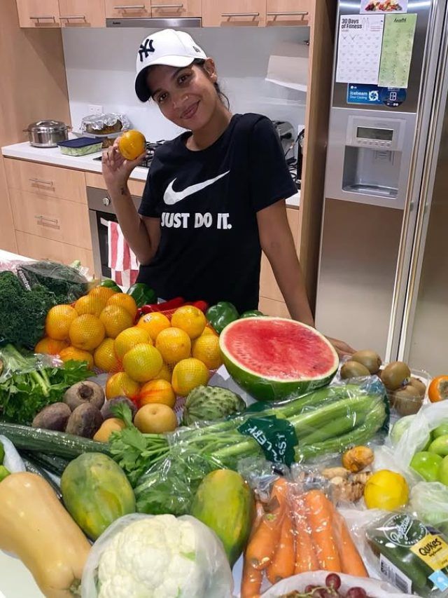 जूस की दुकान चलाती हैं इस विदेशी क्रिकेटर की वाइफ, बनारस से है स्पेशल कनेक्शन