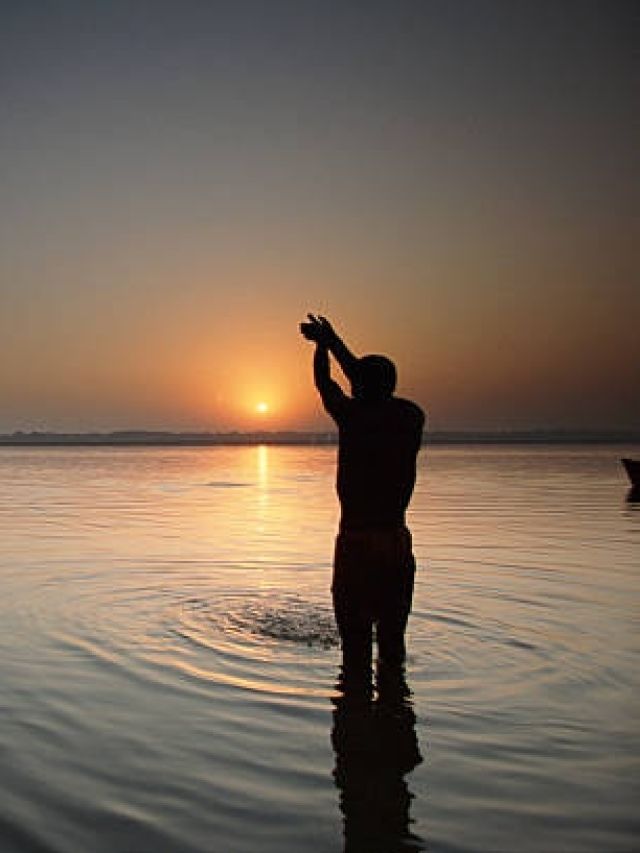 14 या 15 जनवरी कब है मकर संक्रांति? नोट कर लें दान-स्नान का शुभ मुहूर्त
