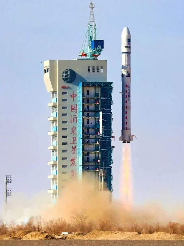 'Sintex tank in space': Pakistan’s EO-1 proves the internet can’t resist a rocket joke