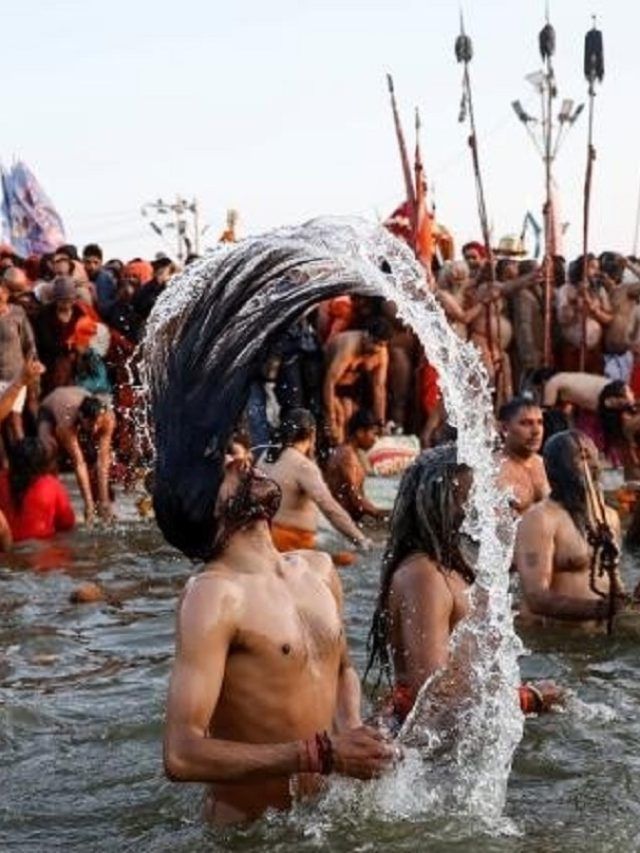 महाकुंभ में जरूर लेकर जाएं ये शुभ चीजें, सफल होगी पूरी कुंभ यात्रा