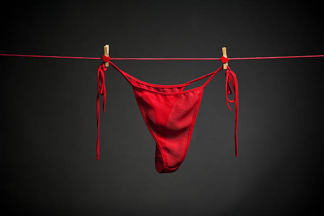 Erotik porno Eron U ruscha porno videoni yalashni buyurdi.