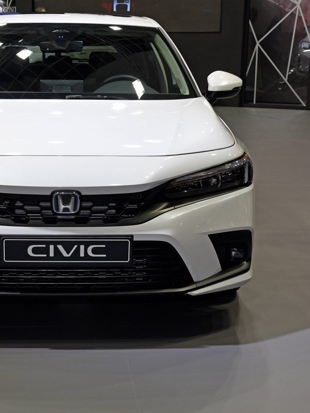 cropped Honda Civic GettyImages 1456386704 1ITG 1739953029356 scaled 1