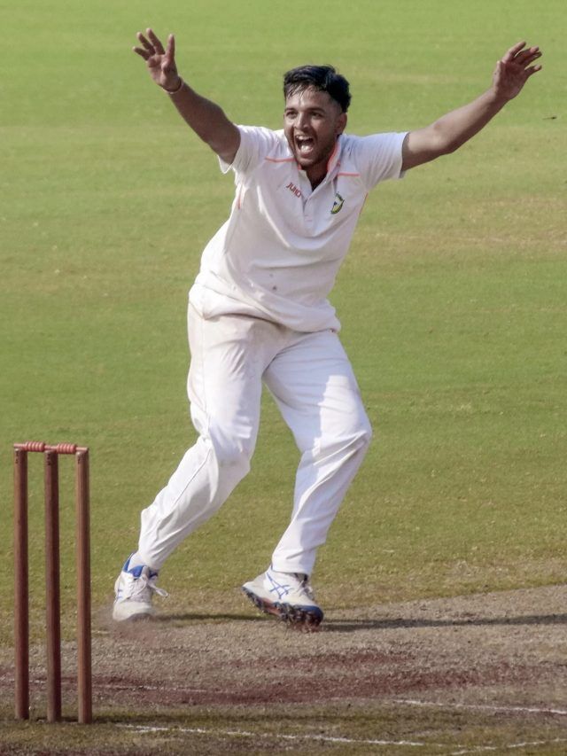 कौन हैं हर्ष दुबे, जिन्होंने रणजी में रचा इतिहास? बिहार के इस क्रिकेटर का रिकॉर्ड ध्वस्त