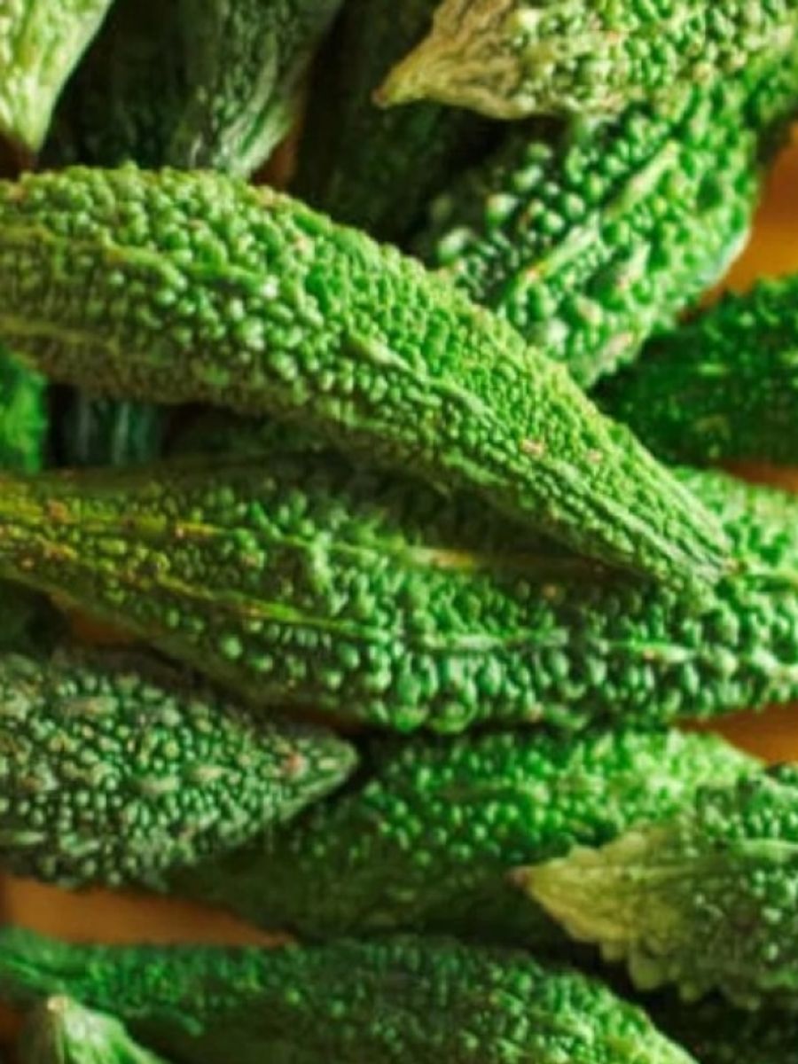 Tovuqlar bilan jinsiy aloqada bolgan erkaklar Peeing egizaklari Katya va Anya