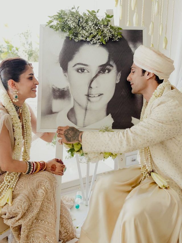 मंडप पर मां स्मिता की फोटो निहारते दिखे प्रतीक, बॉन्ड देख इमोशनल हुई नई दुल्हन