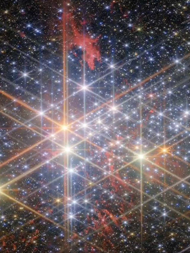 '50,000 stars alive': Hubble reveals the stunning chaos of Westerlund 1 cluster