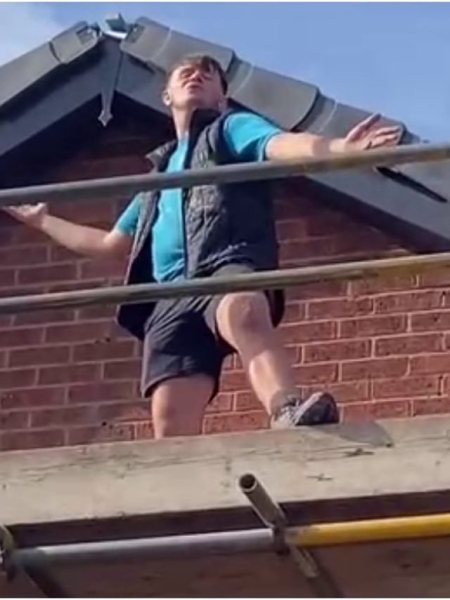 ब्रिटिश शख्स ने गाया 'बोले चूड़ियां', वीडियो वायरल, इंडियन बोले- 'आधार कार्ड दो इसे!'