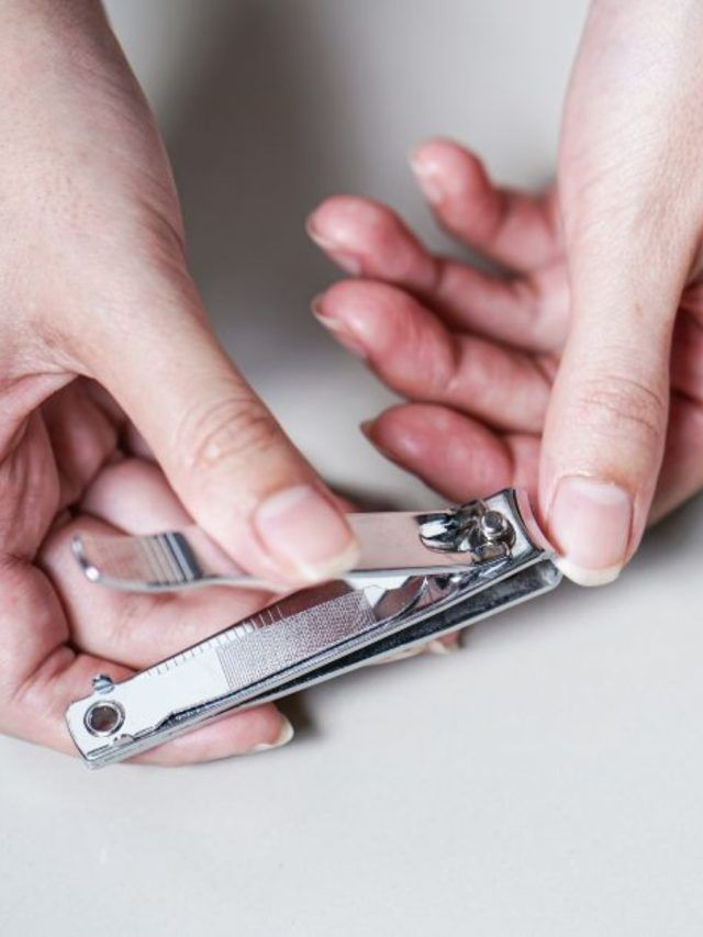 এই ৩ দিন নখ কাটতে নেই, সংসারে নেমে আসে দারিদ্র