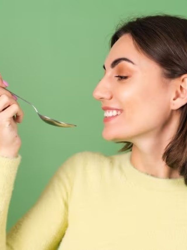 खाने से पहले 1 चम्मच खा लें ये पीली चीज, होंगे कई चमत्कारी फायदे