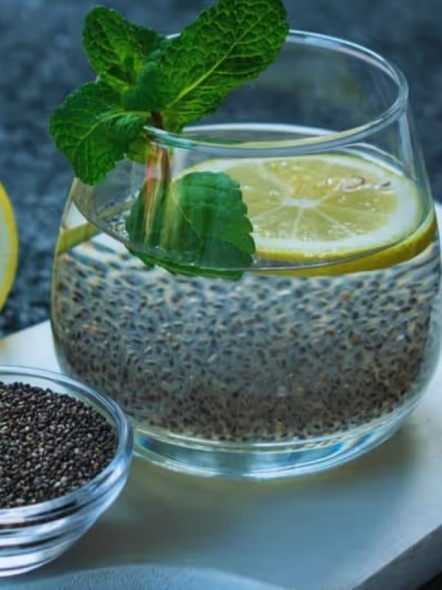 क्या आप भी रोज खाते हैं चिया सीड्स? जान लें ये जरूरी बातें
