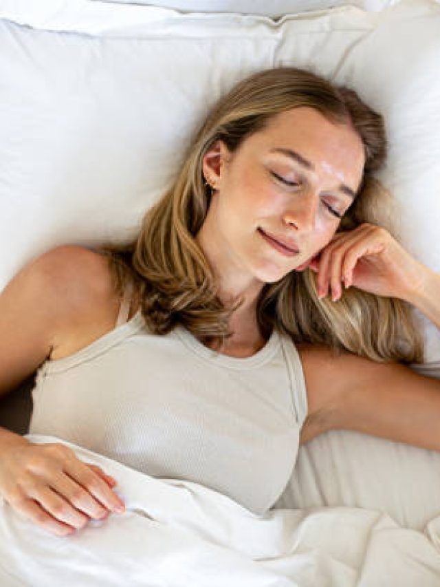 डिनर में इन चीजों को खाने से आएगी चैन की नींद, कंट्रोल में रहेगा वजन