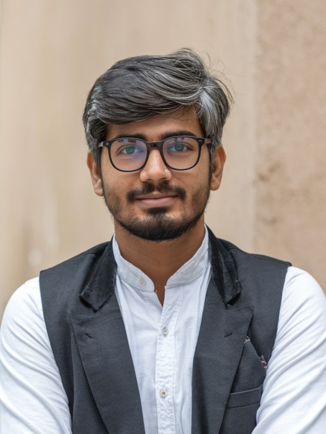 নারকেল তেল গরম করে দিন এই পাতা, কম বয়সে পাকা চুল গজাবে না