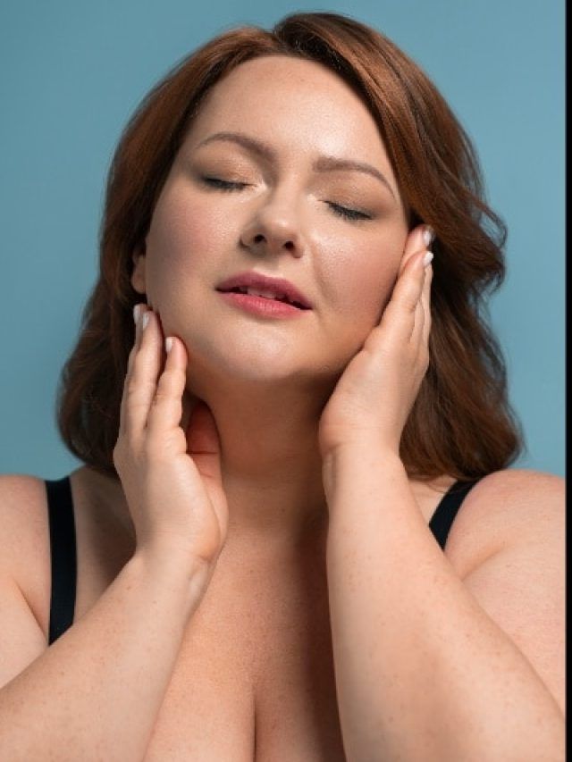 गलने लगेगी चेहरे की चर्बी, अपना लें फिटनेस कोच के ये तरीके