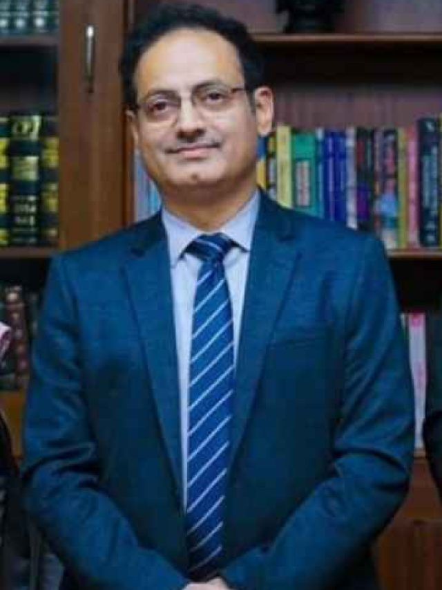विकास दिव्यकीर्ति ने 22 साल की उम्र में क्रैक किया था UPSC, जानें नंबर और रैंक