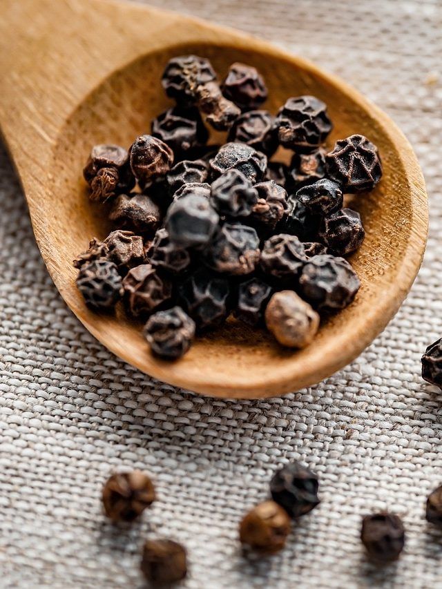 घी के साथ इस मसाले को खाने से वजन हो सकता है कम, शरीर को भी मिलती है ताकत