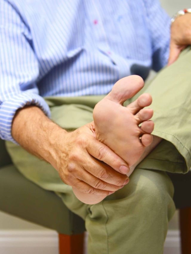 यूरिक एसिड को बढ़ने नहीं देती ये 5 चीजें, जरूर करें डाइट में शामिल