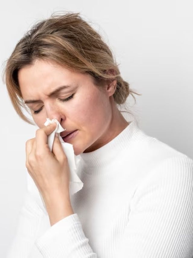 नाक से खून आना हमेशा के लिए कैसे रोकें? अपनाएं ये घरेलू उपाय