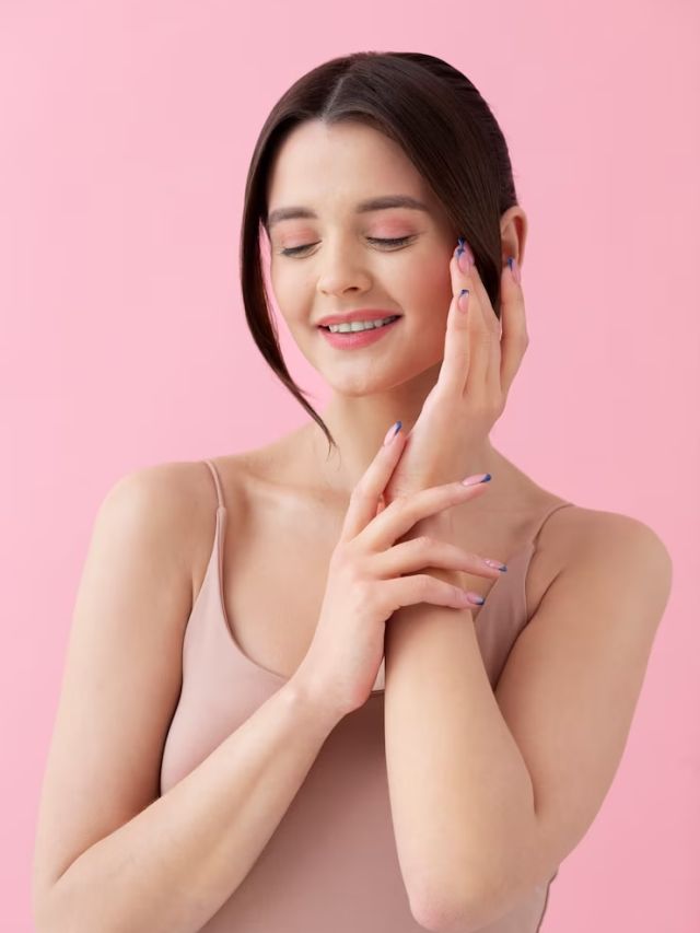 गर्मियों में भी बनाना चाहते हैं अपनी स्किन ग्लोइंग? फॉलो करें ये देसी नुस्खे