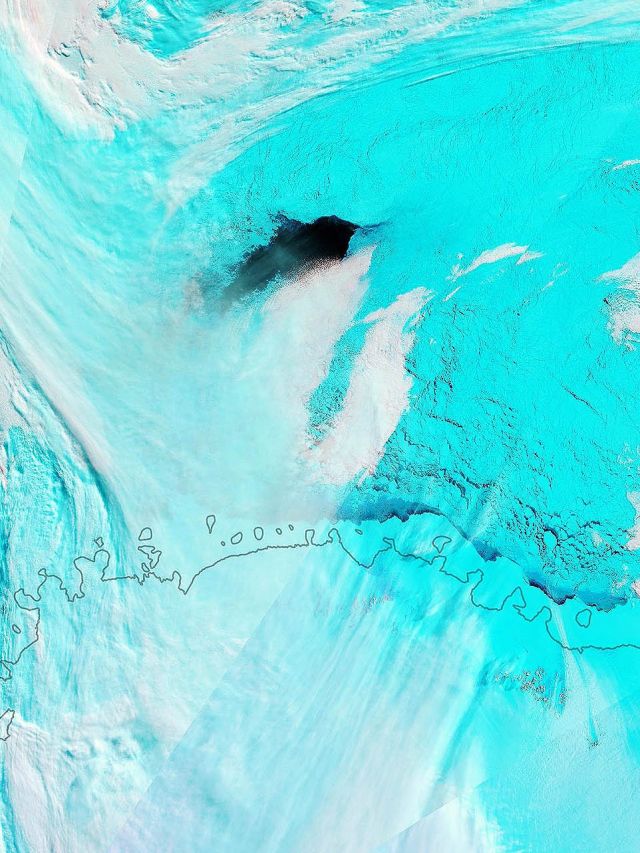 'Hole the size of Switzerland': Antarctica’s maud rise is freaking everyone