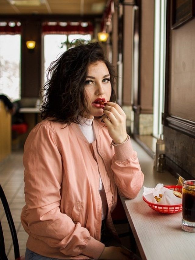 सुबह खाली पेट ना करें इन चीजों को खाने की गलती, मुश्किल में पड़ जाएंगे