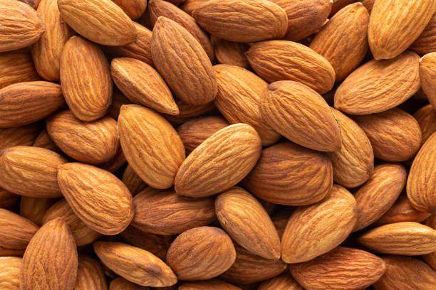 रोज बादाम खाने वाले हो जाएं सावधान! सेहत को हो सकते हैं ये 7 नुकसान - Side  effects of eating too many almonds health risks zyada badam khanese nuksan  sehat ke fayde