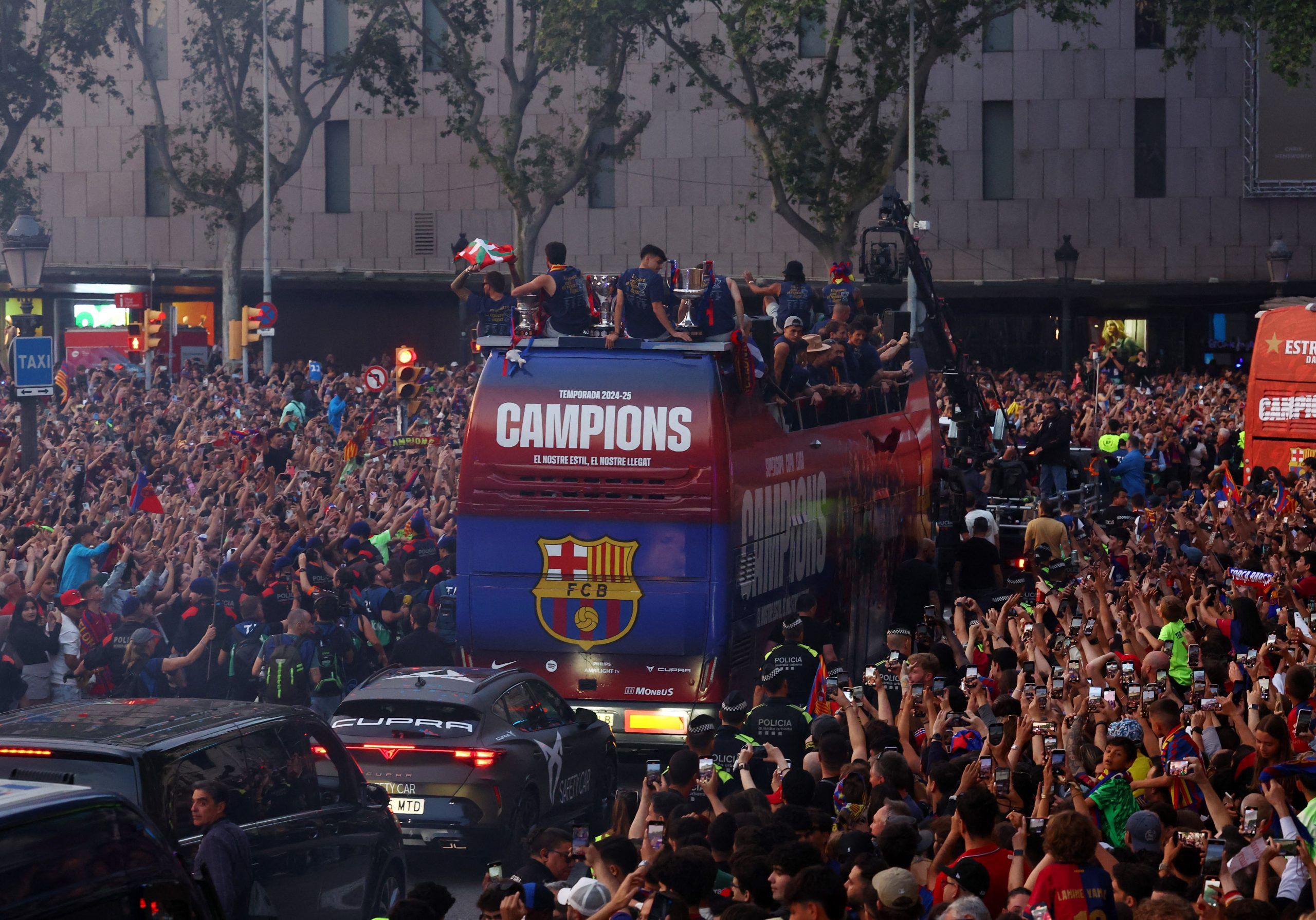 Barcelona take LaLiga title to the street