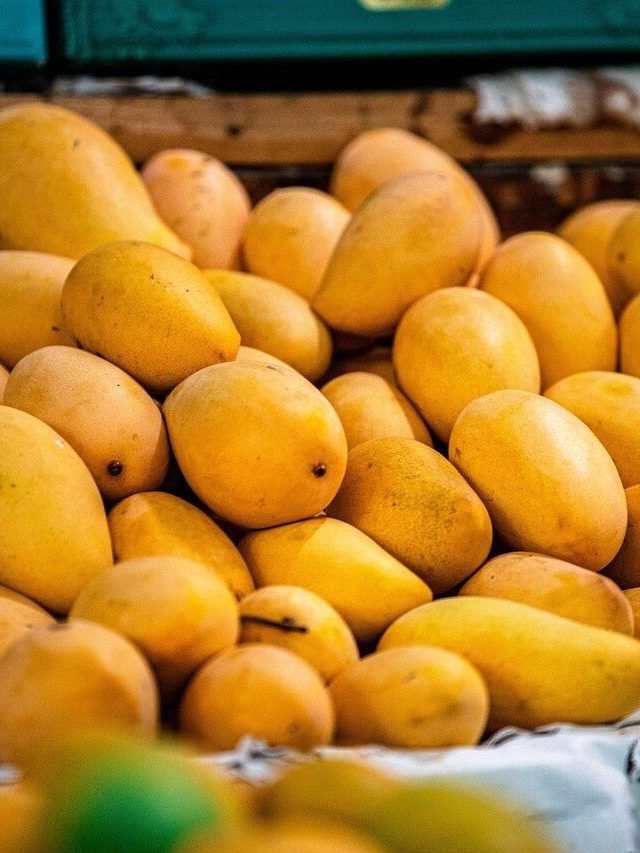 आम खाने के बाद आपको भी होती है एसिडिटी? जानें बचाव के उपाय