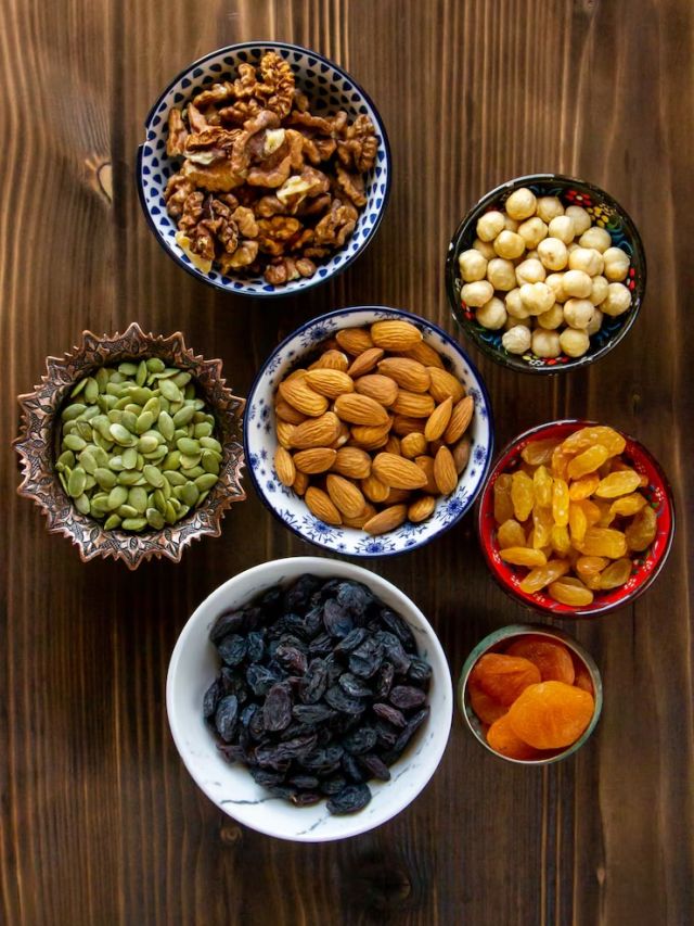 सुबह खाली पेट भूलकर भी न खाएं ये ड्राई फ्रूट्स, सेहत पर हो सकता है गलत असर