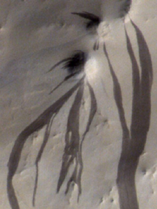 'Dark Streaks on Mars?': AI just solved a 50-year-old Mars mystery