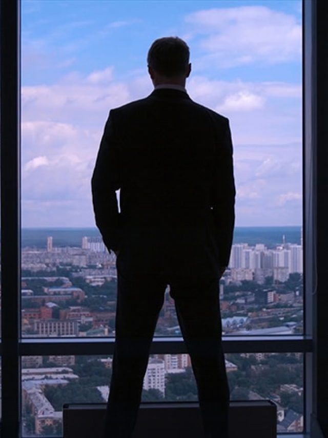 This is how rich people stay rich: 9 everyday decisions that set them apart