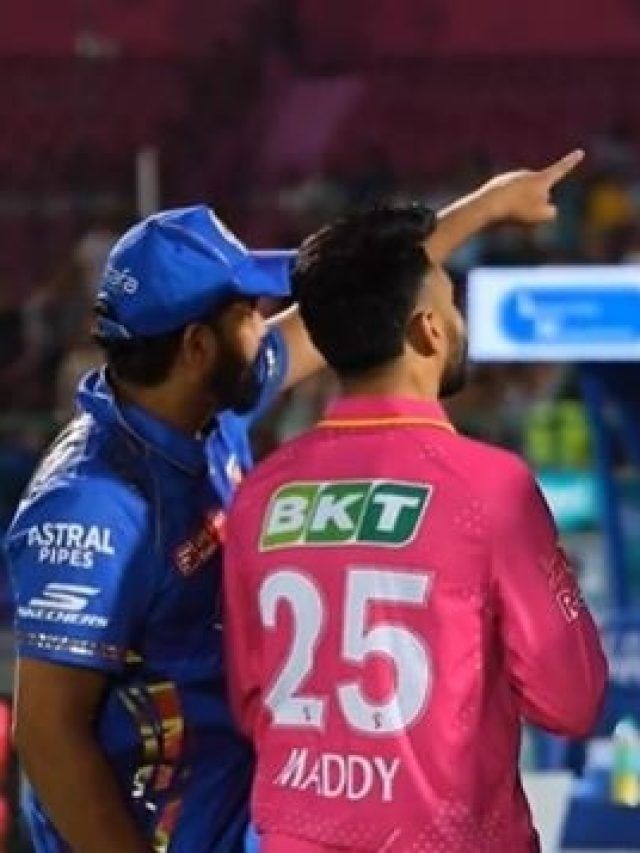 इस क्रिकेटर ने रोहित और उनकी पत्नी के आगे जोड़े हाथ, दिल छू लेगा VIDEO