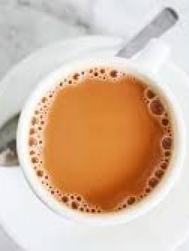 চা খাওয়ার আদর্শ সময় কখন? না জানলে বিপদ