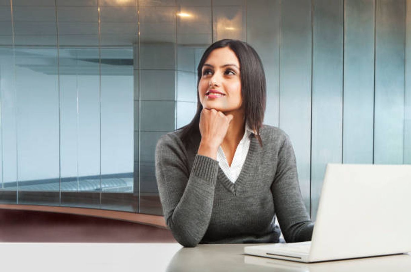 Larisa erotik rasmlar Uzun boyli etuk sargish erotika